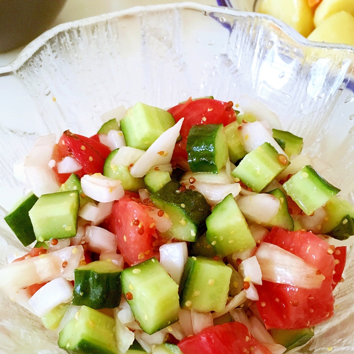 トマトときゅうりと新玉ねぎで地中海風サラダ レシピ 作り方 By Chicoro 楽天レシピ